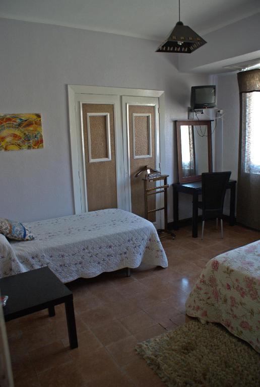 Pension El Parque Aviles Room photo